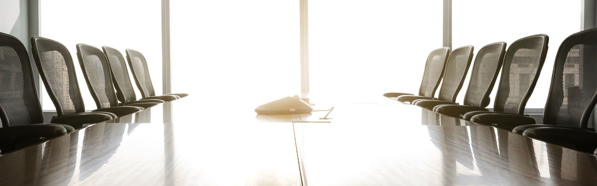 Boardroom-with-sunlight-1920x600